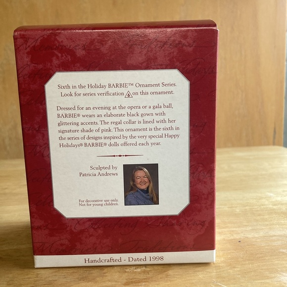 Hallmark Keepsake Ornament Holiday Barbie 1998 - Picture 2 of 8